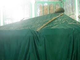 الجيش الحر: قوات الأسد دمرت أجزاء من مسجد الصحابى خالد بن الوليد بحمص